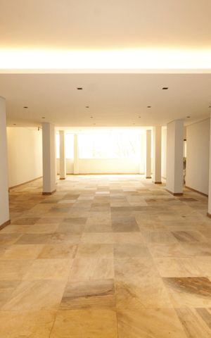 Apartamento à venda com 140m², 4 quartos e 4 vagasÁrea comum - Salão de festas