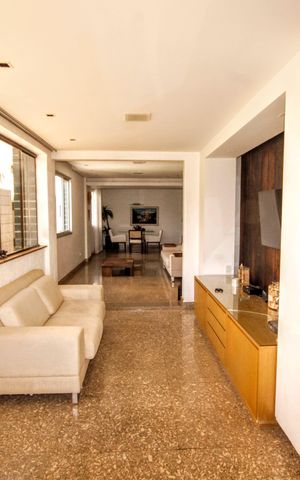 Apartamento à venda com 140m², 4 quartos e 4 vagasSala