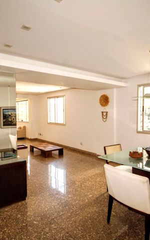 Apartamento à venda com 140m², 4 quartos e 4 vagasSala