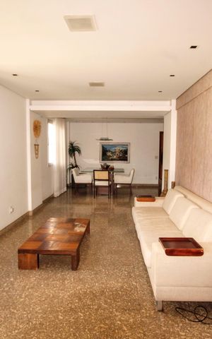 Apartamento à venda com 140m², 4 quartos e 4 vagasSala