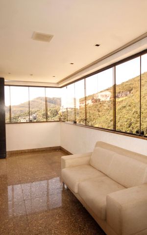 Apartamento à venda com 140m², 4 quartos e 4 vagasSala