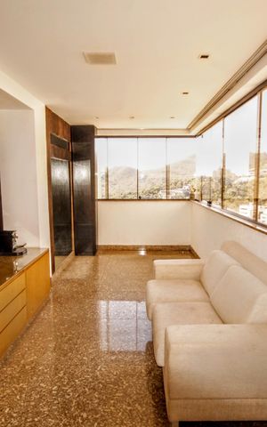 Apartamento à venda com 140m², 4 quartos e 4 vagasSala