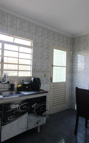 Casa à venda com 300m², 6 quartos e 3 vagascozinha casa 2