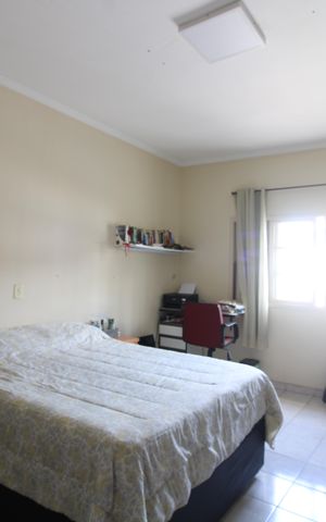 Casa à venda com 300m², 6 quartos e 3 vagasSuíte casa 1