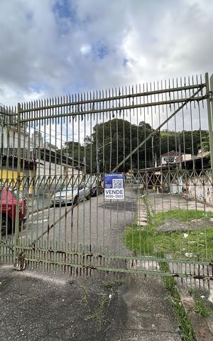 Casa à venda com 8635m², 5 quartos e 2 vagasFachada + placa