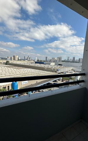 Apartamento para alugar com 65m², 3 quartos e 1 vaga Apartamento para alugar com 65m², 3 quartos e 1 vagaVaranda da Sala