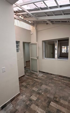 Casa à venda com 140m², 4 quartos e 2 vagas Casa à venda com 140m², 4 quartos e 2 vagasLavanderia