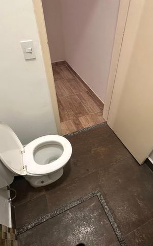 Casa à venda com 140m², 4 quartos e 2 vagas Casa à venda com 140m², 4 quartos e 2 vagasBanheiro 5