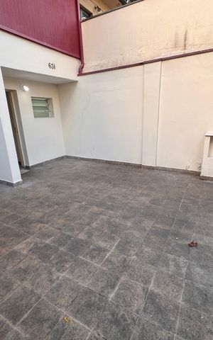 Casa à venda com 140m², 4 quartos e 2 vagas Casa à venda com 140m², 4 quartos e 2 vagasGaragem