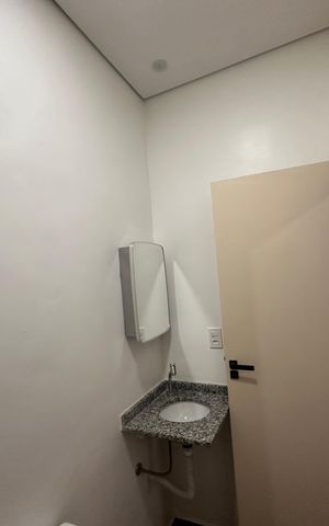 Casa à venda com 140m², 4 quartos e 2 vagas Casa à venda com 140m², 4 quartos e 2 vagasBanheiro 3