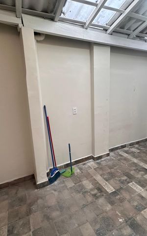 Casa à venda com 140m², 4 quartos e 2 vagas Casa à venda com 140m², 4 quartos e 2 vagasLavanderia