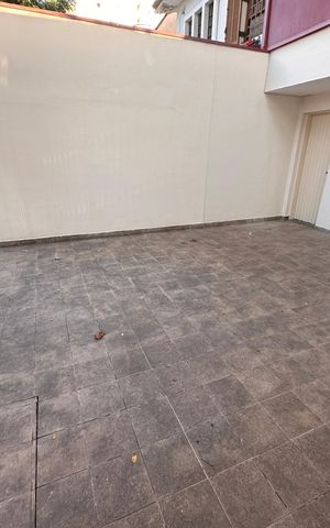 Casa à venda com 140m², 4 quartos e 2 vagas Casa à venda com 140m², 4 quartos e 2 vagasGaragem