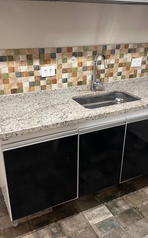 Casa à venda com 140m², 4 quartos e 2 vagas Casa à venda com 140m², 4 quartos e 2 vagasCozinha
