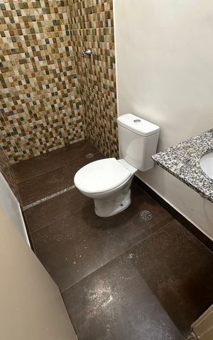 Casa à venda com 140m², 4 quartos e 2 vagas Casa à venda com 140m², 4 quartos e 2 vagasBanheiro 2