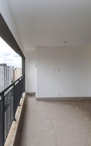Apartamento à venda com 121m², 3 quartos e 2 vagasVaranda