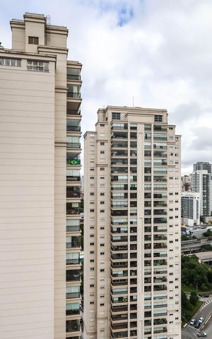Apartamento à venda com 121m², 3 quartos e 2 vagasÁrea de Serviço