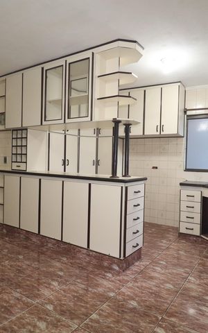 Casa para alugar com 177m², 3 quartos e 3 vagasCozinha