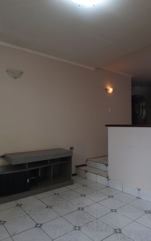 Casa para alugar com 177m², 3 quartos e 3 vagasSala
