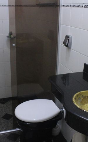 Casa para alugar com 400m², 5 quartos e 3 vagasBanheiro da Suíte 2