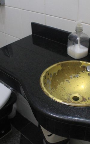Casa para alugar com 400m², 5 quartos e 3 vagasBanheiro da Suíte 2