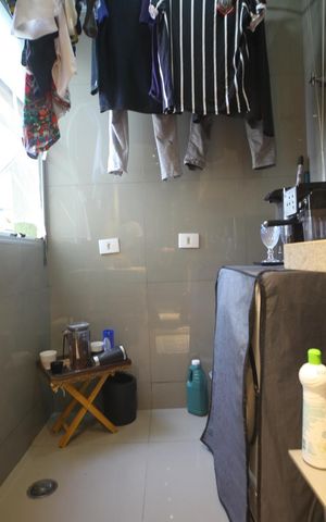 Apartamento à venda com 3m², 2 quartos e 1 vagaÁrea de Serviço