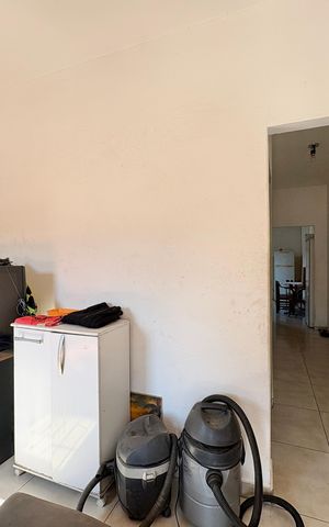 Casa à venda com 86m², 2 quartos e 1 vaga Casa à venda com 86m², 2 quartos e 1 vagaSala