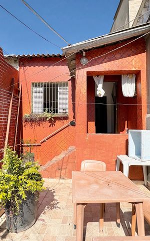 Casa à venda com 86m², 2 quartos e 1 vaga Casa à venda com 86m², 2 quartos e 1 vagaQuintal
