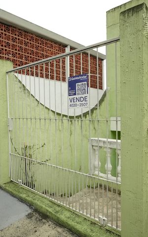 Casa à venda com 130m², 3 quartos e sem vagaPlaca