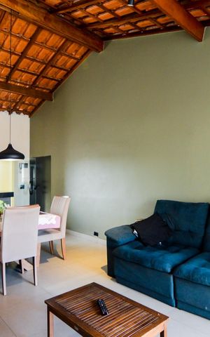 Casa à venda com 200m², 3 quartos e 2 vagasSala