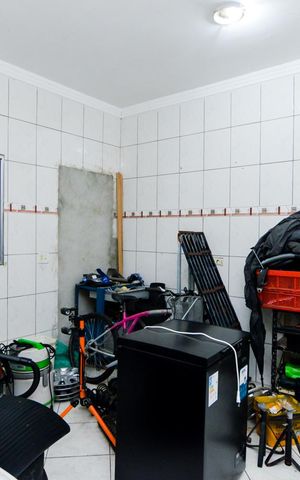 Casa à venda com 200m², 3 quartos e 2 vagasÁrea de Serviço - Quarto de Serviço