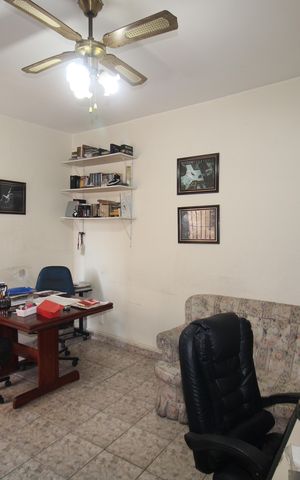 Casa à venda com 170m², 2 quartos e sem vagaQuarto 1