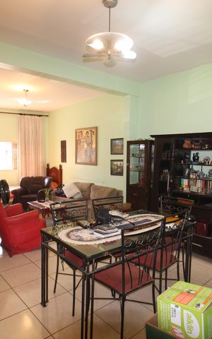Casa à venda com 170m², 2 quartos e sem vagaSala