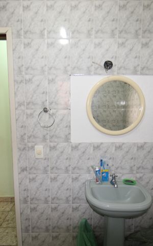 Casa à venda com 170m², 2 quartos e sem vagaBanheiro