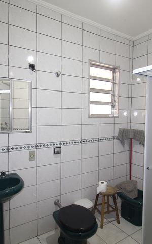 Casa à venda com 170m², 2 quartos e sem vagaBanheiro 2