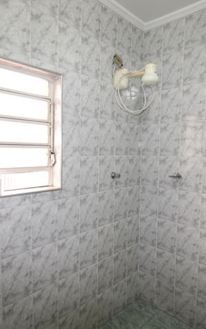 Casa à venda com 170m², 2 quartos e sem vagaBanheiro