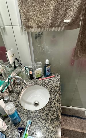 Apartamento para alugar com 70m², 2 quartos e 1 vaga Apartamento para alugar com 70m², 2 quartos e 1 vagaBanheiro da Suíte