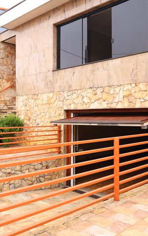 Casa para alugar com 263m², 4 quartos e 8 vagasVaranda