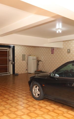 Casa para alugar com 263m², 4 quartos e 8 vagasGaragem