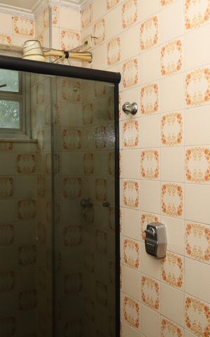 Casa para alugar com 263m², 4 quartos e 8 vagasBanheiro 4 - Garagem