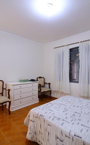 Casa à venda com 331m², 3 quartos e 5 vagasQuarto 3