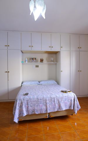 Casa à venda com 331m², 3 quartos e 5 vagasQuarto 1