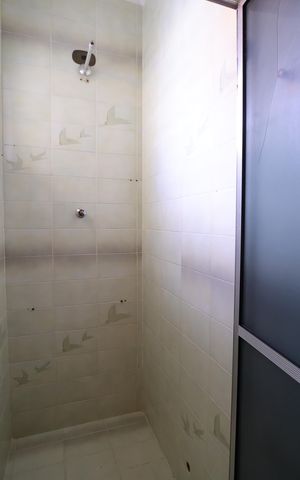 Casa à venda com 331m², 3 quartos e 5 vagasBanheiro do Quarto 2