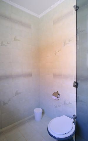 Casa à venda com 331m², 3 quartos e 5 vagasBanheiro do Quarto 1
