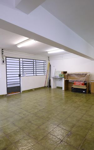 Casa à venda com 331m², 3 quartos e 5 vagasGaragem