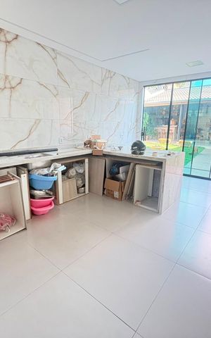Casa à venda com 360m², 3 quartos e 4 vagas Casa à venda com 360m², 3 quartos e 4 vagasÁrea de serviço
