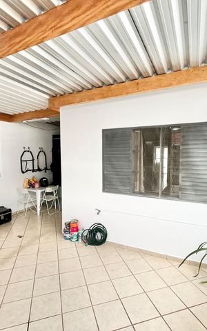 Casa à venda com 147m², 2 quartos e 1 vaga Casa à venda com 147m², 2 quartos e 1 vagaGaragem
