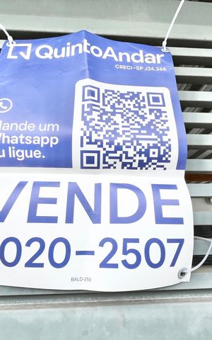 Casa à venda com 147m², 2 quartos e 1 vaga Casa à venda com 147m², 2 quartos e 1 vagaFachada/Placa