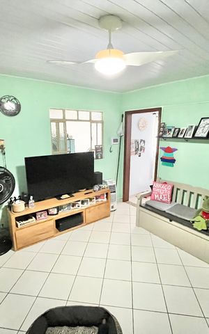 Casa à venda com 147m², 2 quartos e 1 vaga Casa à venda com 147m², 2 quartos e 1 vagaSala