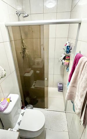 Casa à venda com 147m², 2 quartos e 1 vaga Casa à venda com 147m², 2 quartos e 1 vagaBanheiro social