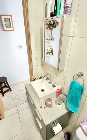 Casa à venda com 147m², 2 quartos e 1 vaga Casa à venda com 147m², 2 quartos e 1 vagaBanheiro social